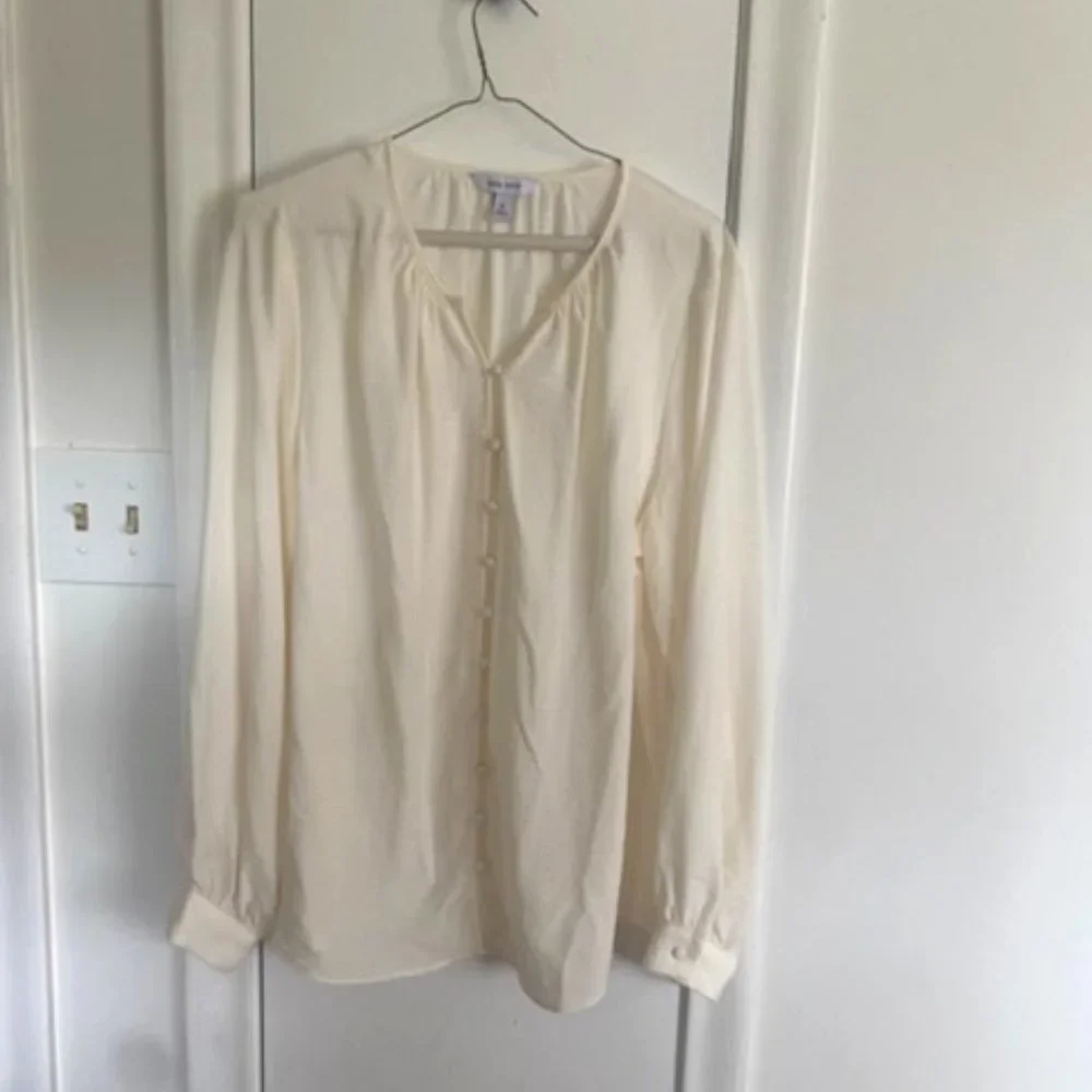 Nine West White Silky Flowy Blouse with Buttons XL - Picture 7 of 7